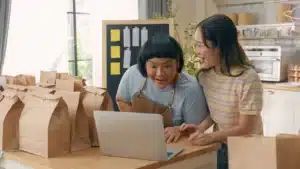 WooCommerce vs Shopify platform comparison for online stores